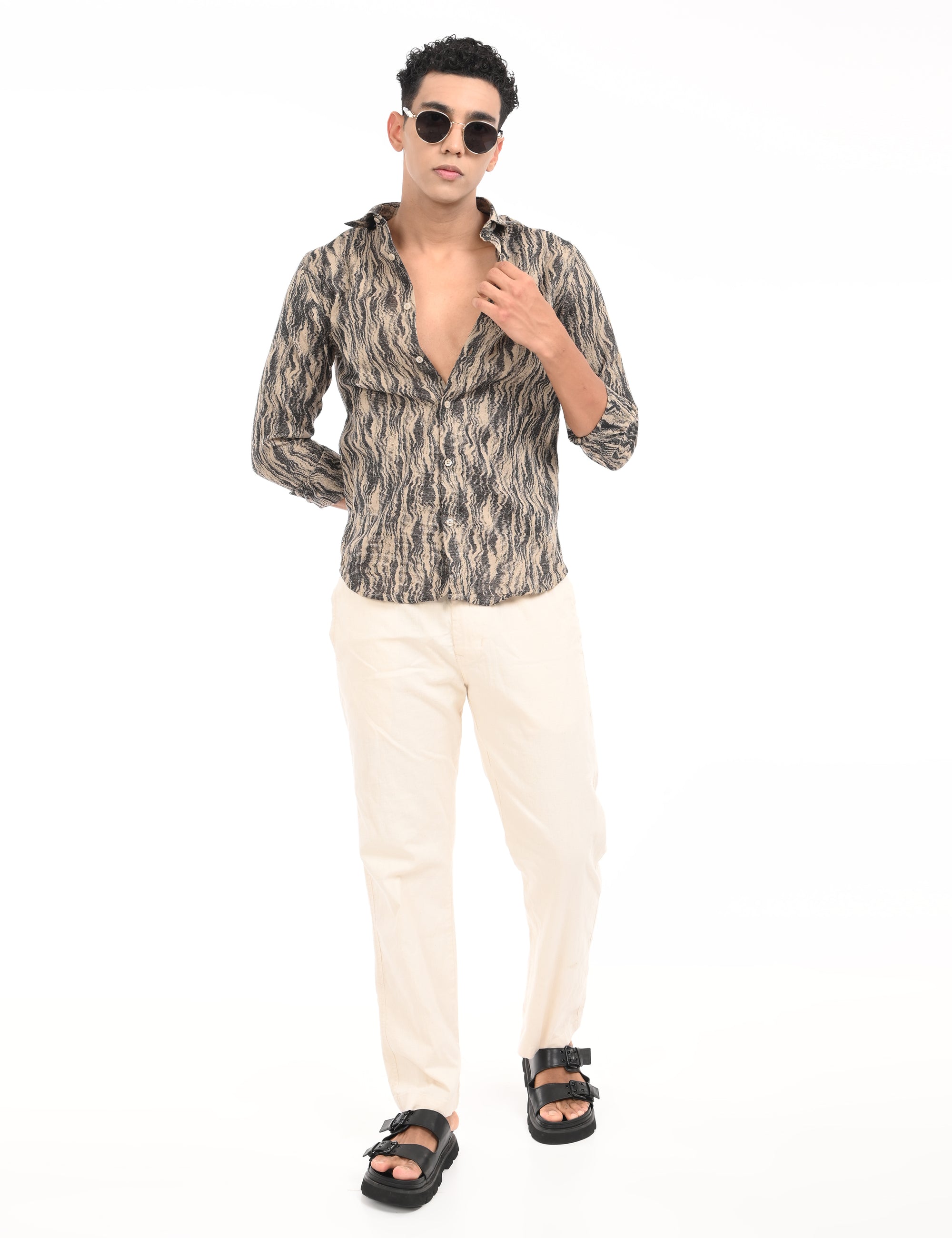 Full Sleeve Black &amp; Brown Printed Tapered Fit Shirt