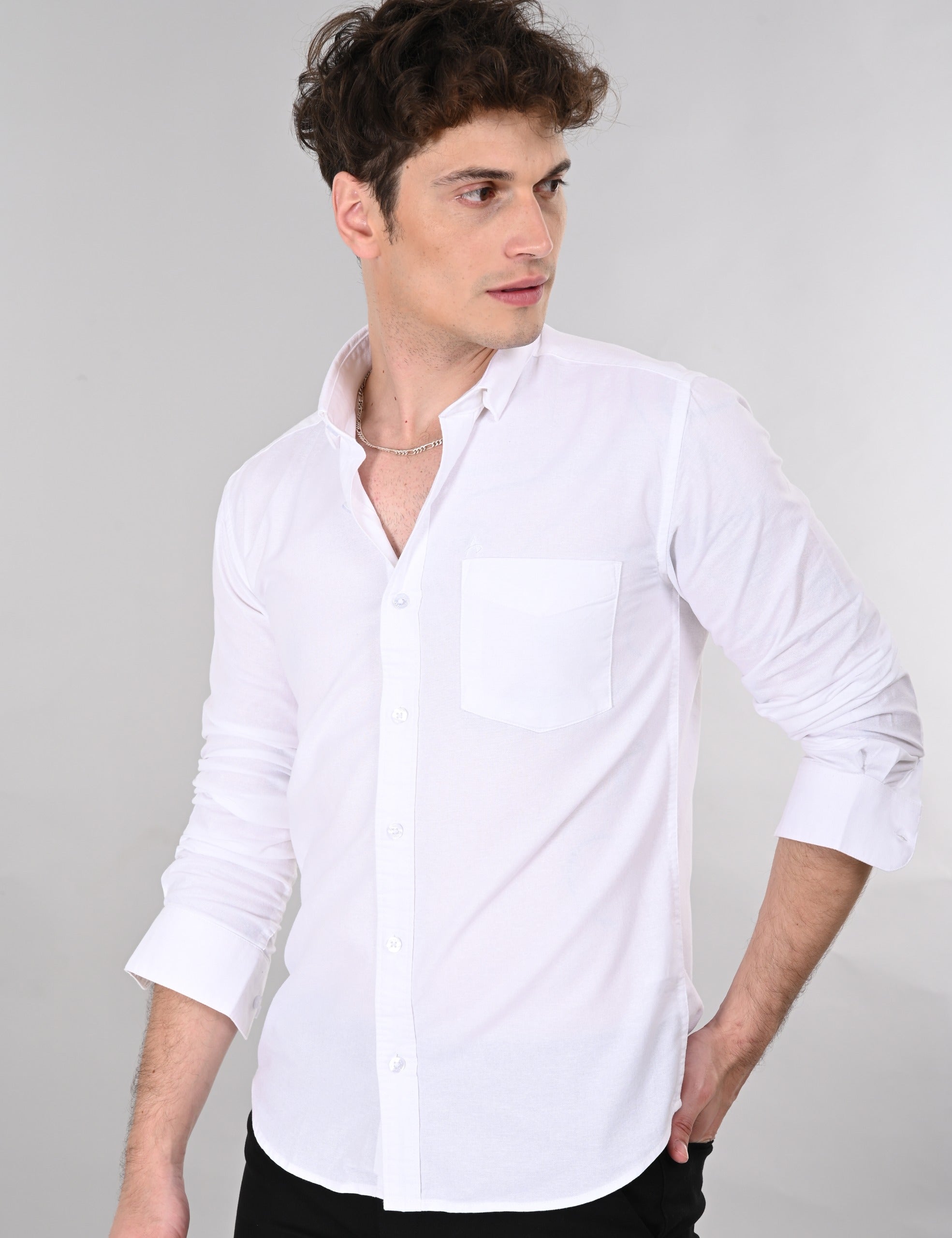 Cutaway Collar Solid Cotton White Slim Fit Shirt