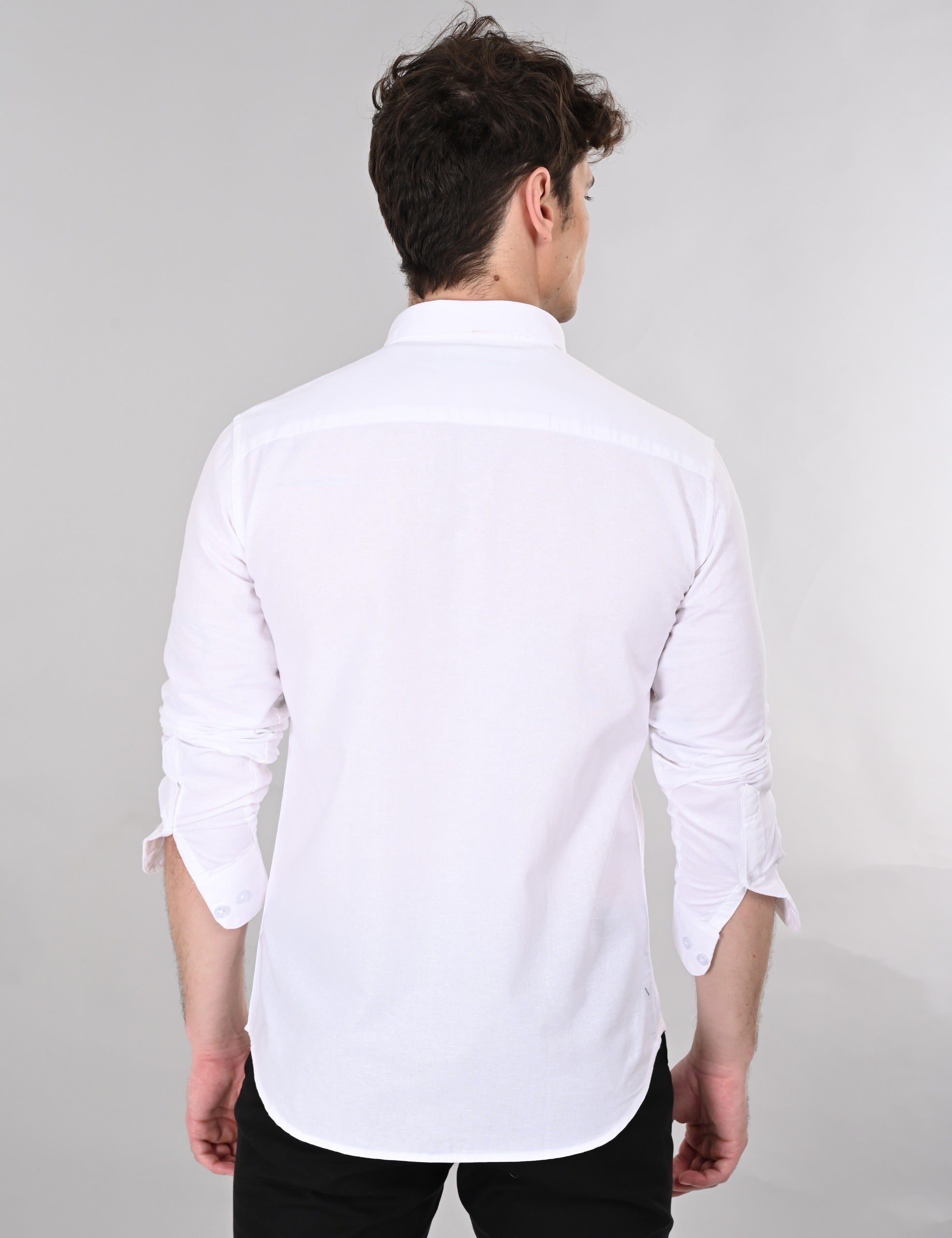 Cutaway Collar Solid Cotton White Slim Fit Shirt