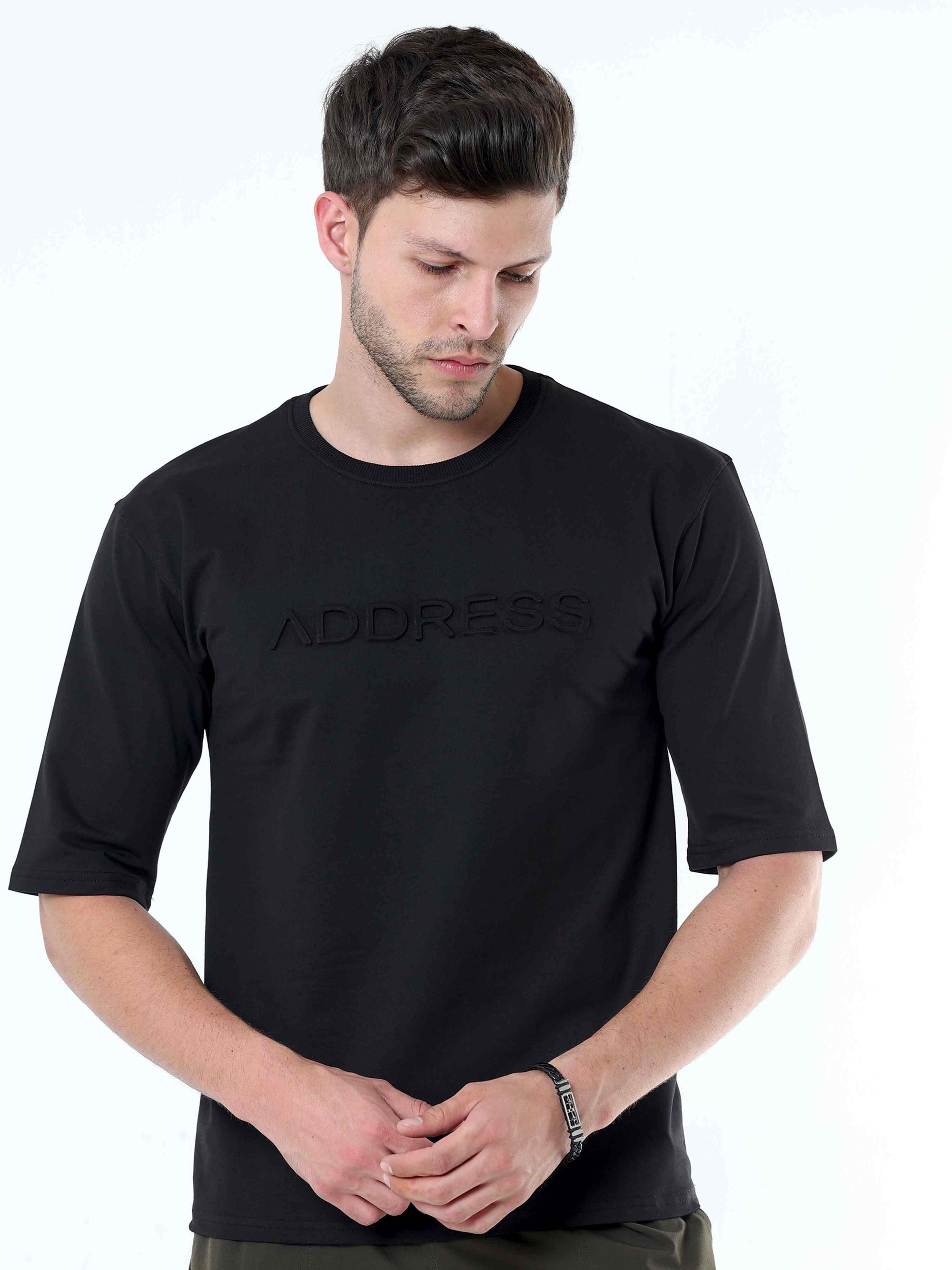 Black Knitted Solid T-Shirt